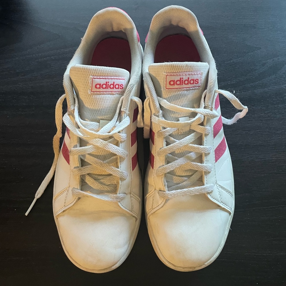 Women’s Size 8 / Girls Size 6 Adidas White and Pink Glitter Sneakers